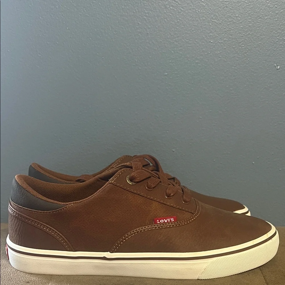 Levi's Shoes Ethan Perf WX UL NB low top sneakers brown and black size 7.5